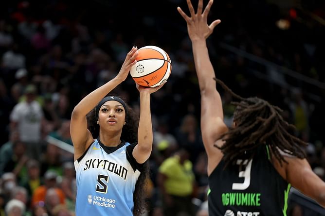 Chennedy Carter almost ended Angel Reese's record double-double streak at 13: "I didn't know"