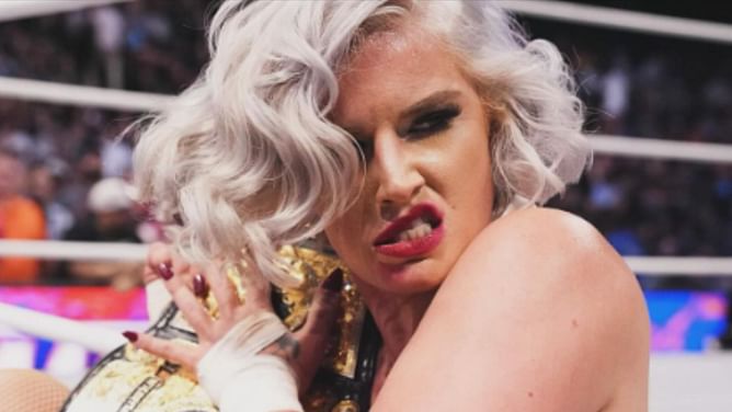 Toni Storm and two top stars share a three-way kiss at AEW x NJPW: Forbidden Door III