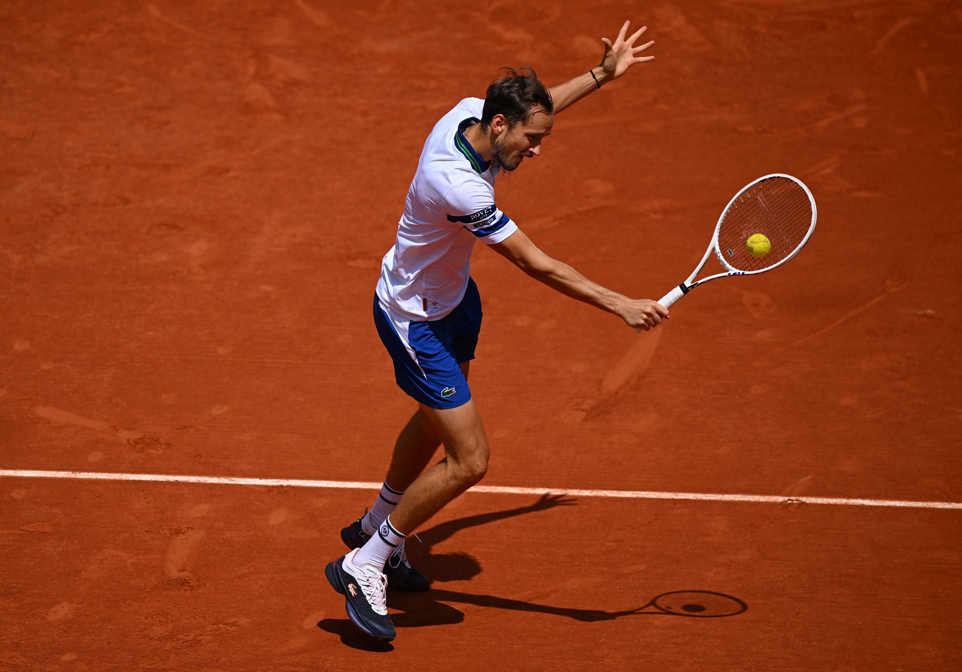 Daniil Medvedev hitting a backhand slice at the French Open 2024 (Getty Images)