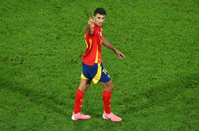 Liverpool pushing to sign midfielder who has been compared to Manchester City star Rodri - Reports