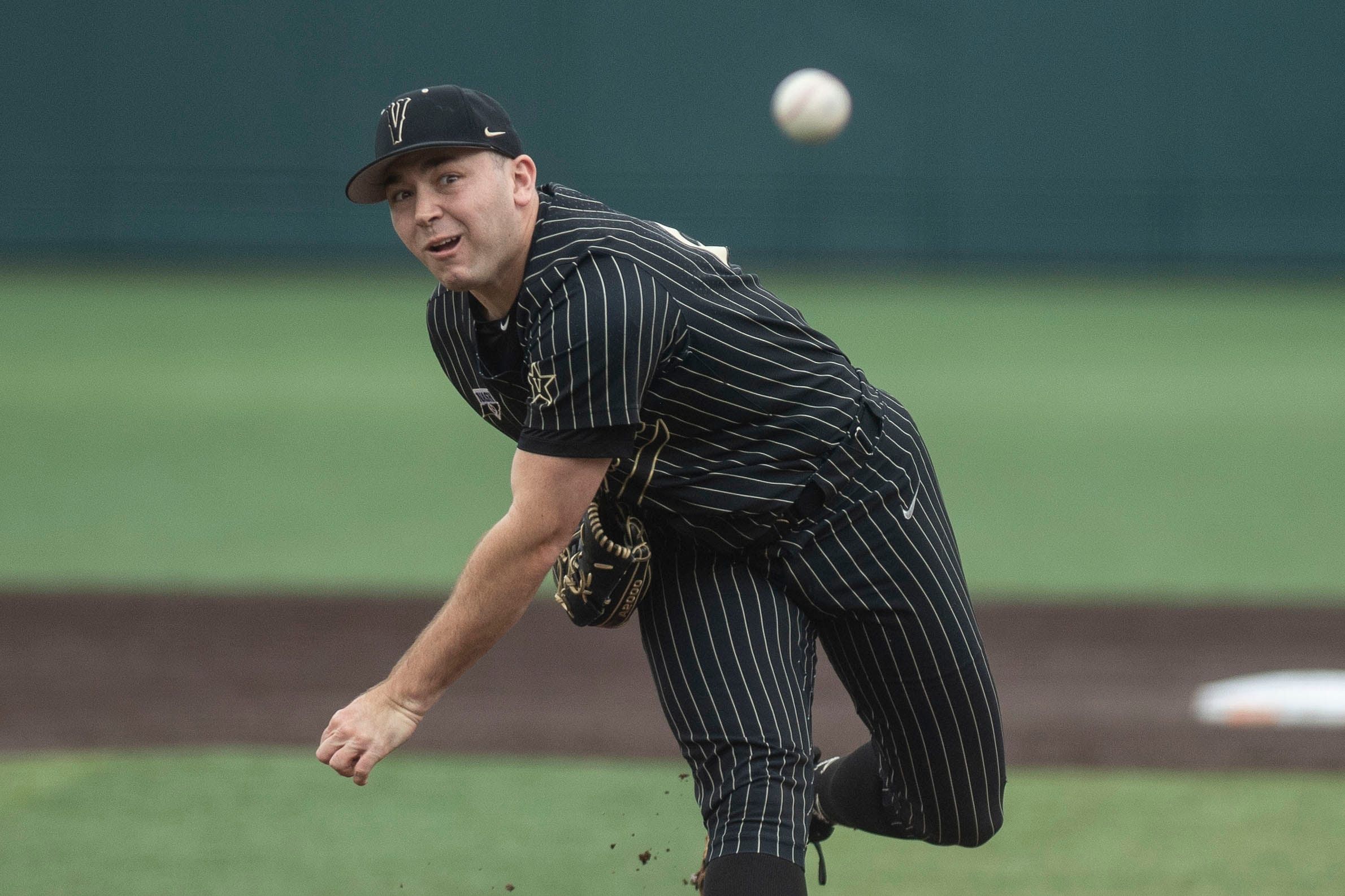 Vanderbilt pitcher Carter Holton went 6-5 with a 5.19 ERA in 69.1 innings this past season (Image Source: IMAGN).