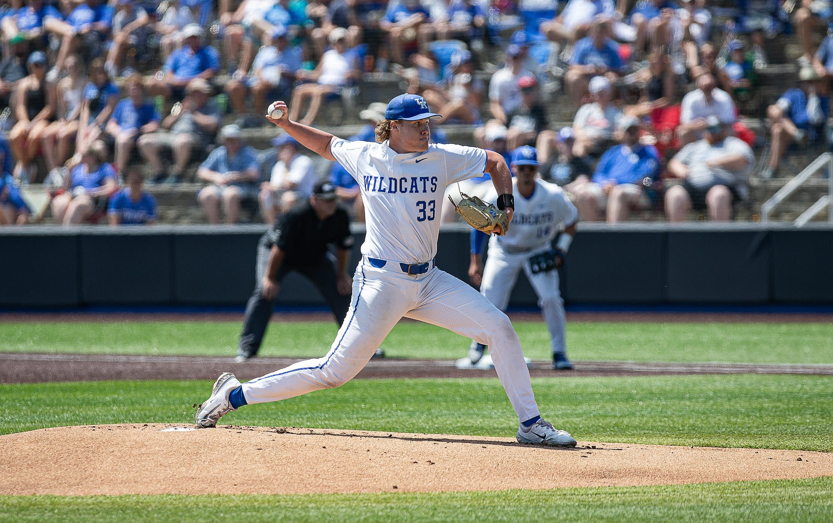 Kentucky pitcher Travis Smith went 3-4 with a 6.21 ERA in the 2024 season (Image Source: IMAGN)