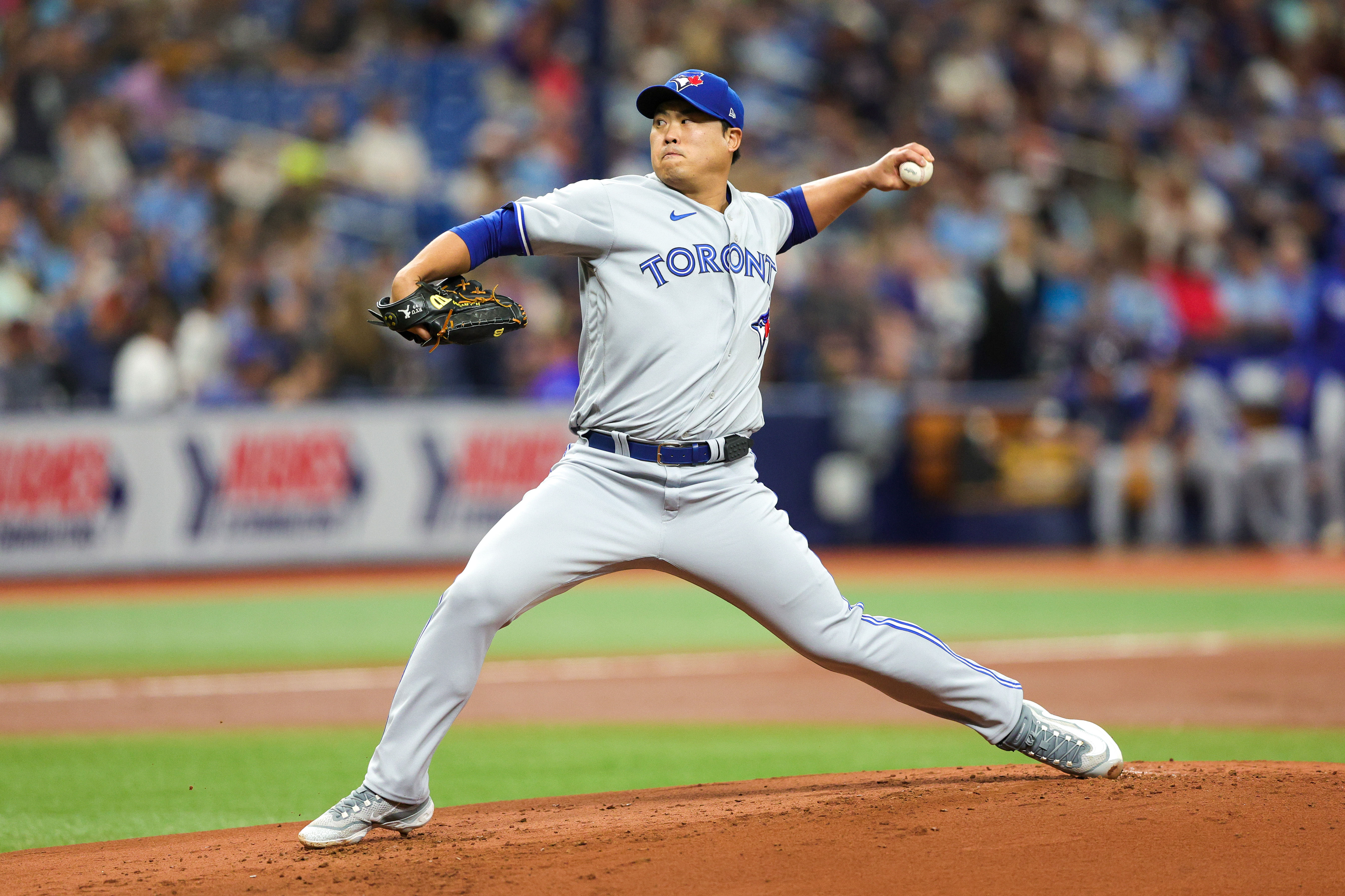 Former Toronto Blue Jays starting pitcher Hyun-Jin Ryu was an All-Star [IMAGN]