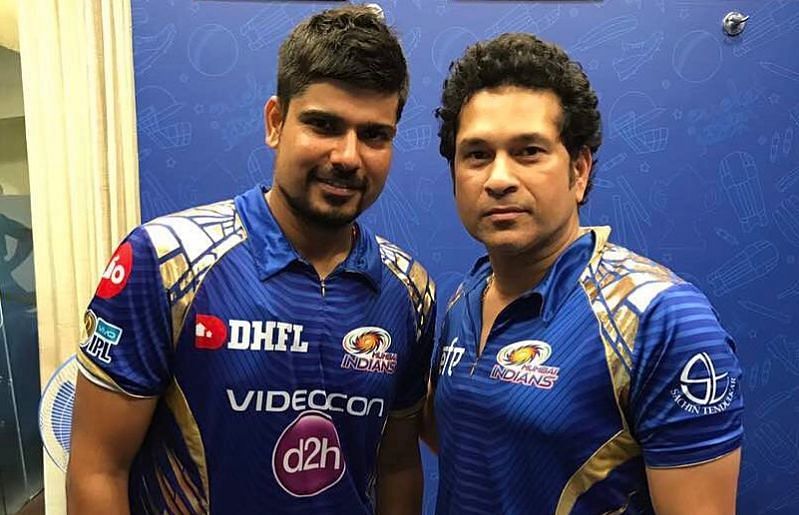 Karn Sharma with Mumbai Indians mentor Sachin Tendulkar (Image Credits: Karn Sharma&#039;s Instagram))