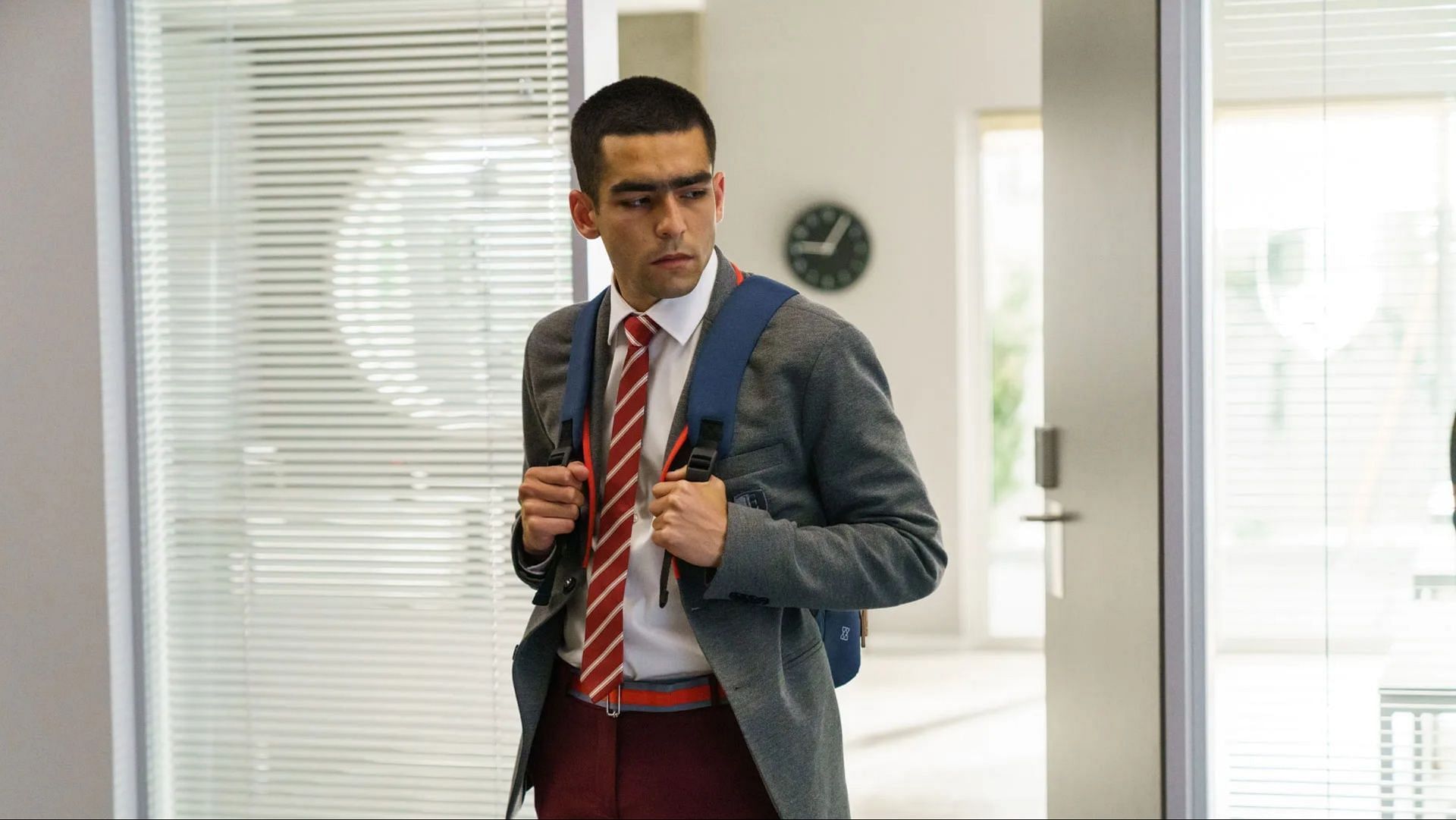 Omar Ayuso as Omar (Image via Netflix)