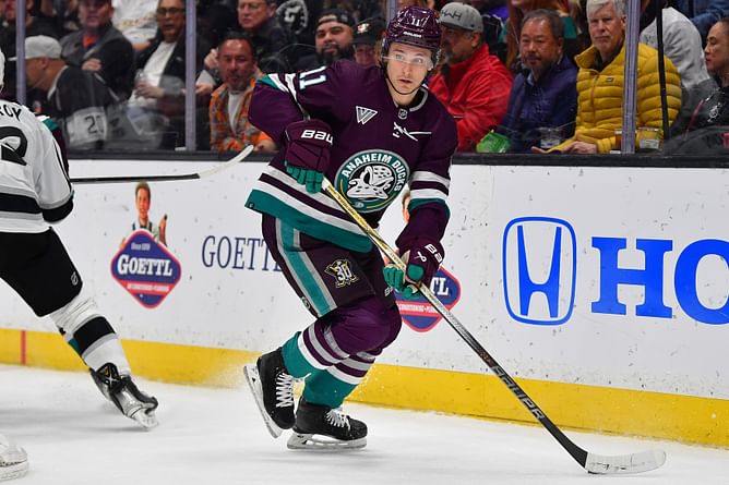 NHL Rumors: Analyst 'intrigued' by $17,250,000 Trevor Zegras' trade value for Anaheim Ducks