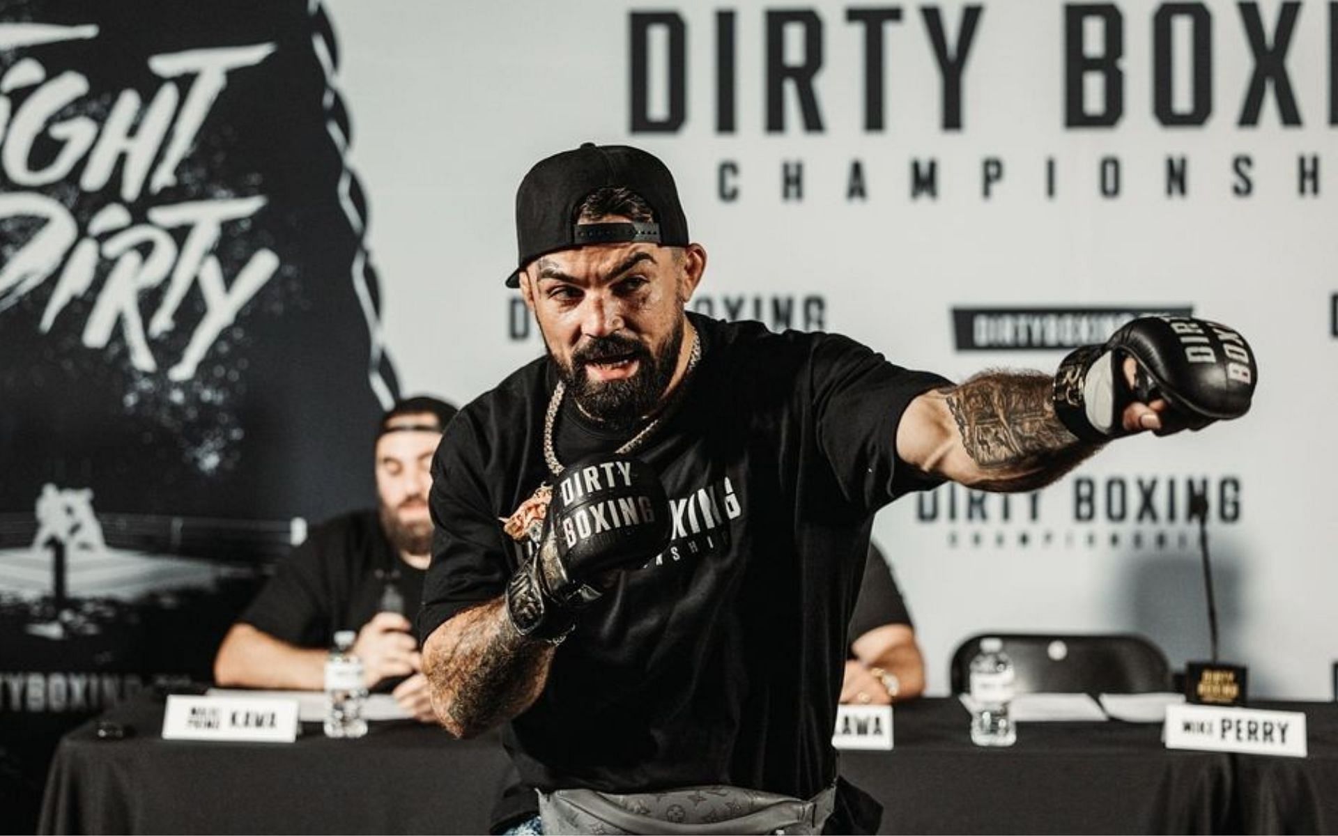 Mike Perry new promotion [Images courtesy: @platinummikeperry on Instagram]