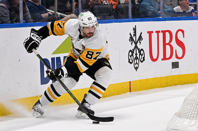 NHL: Pittsburgh Penguins at New York Islanders