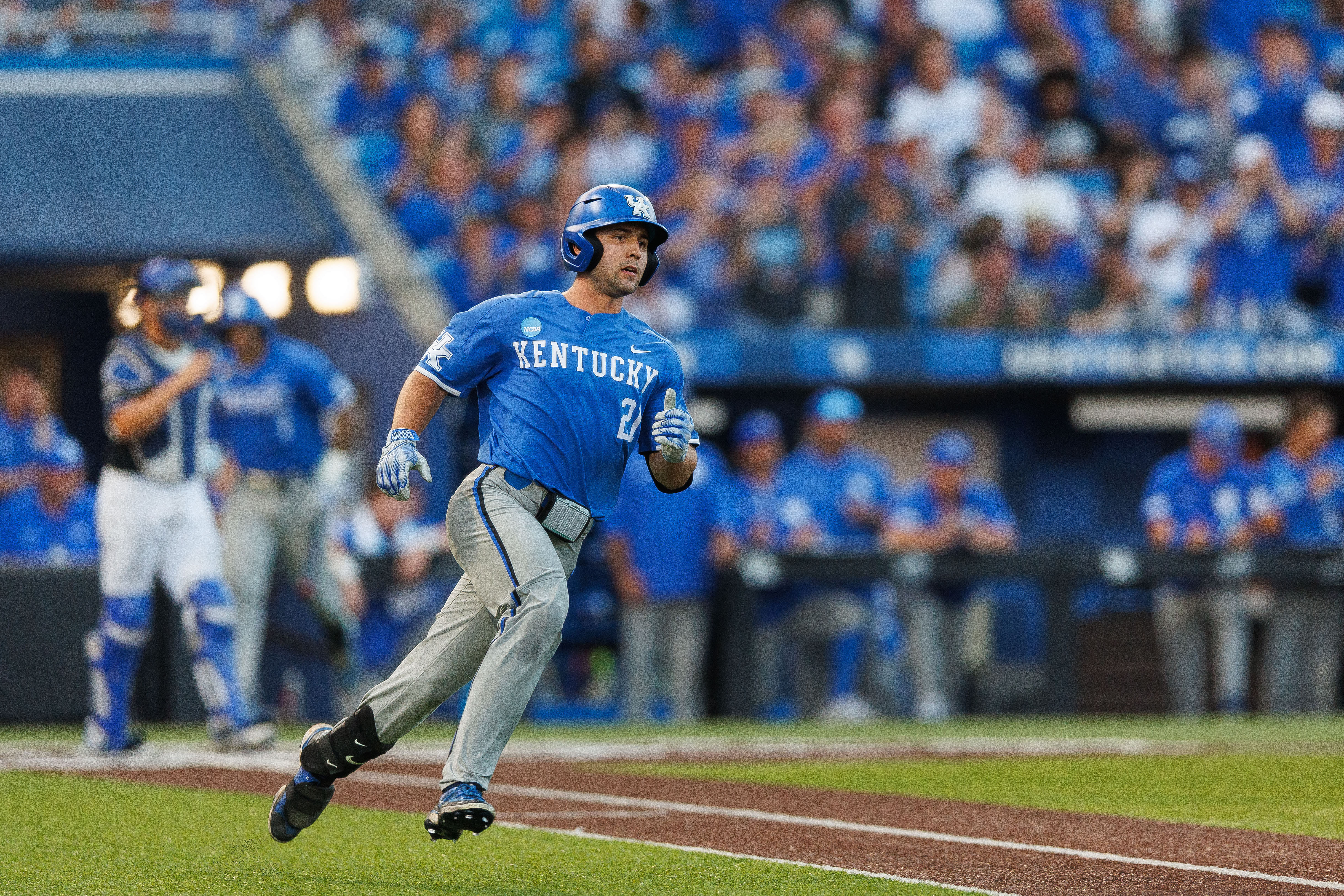 Ryan Waldschmidt smacked 14 home runs and 46 RBIs while hitting.333 this season for Kentucky (Image Source: IMAGN)