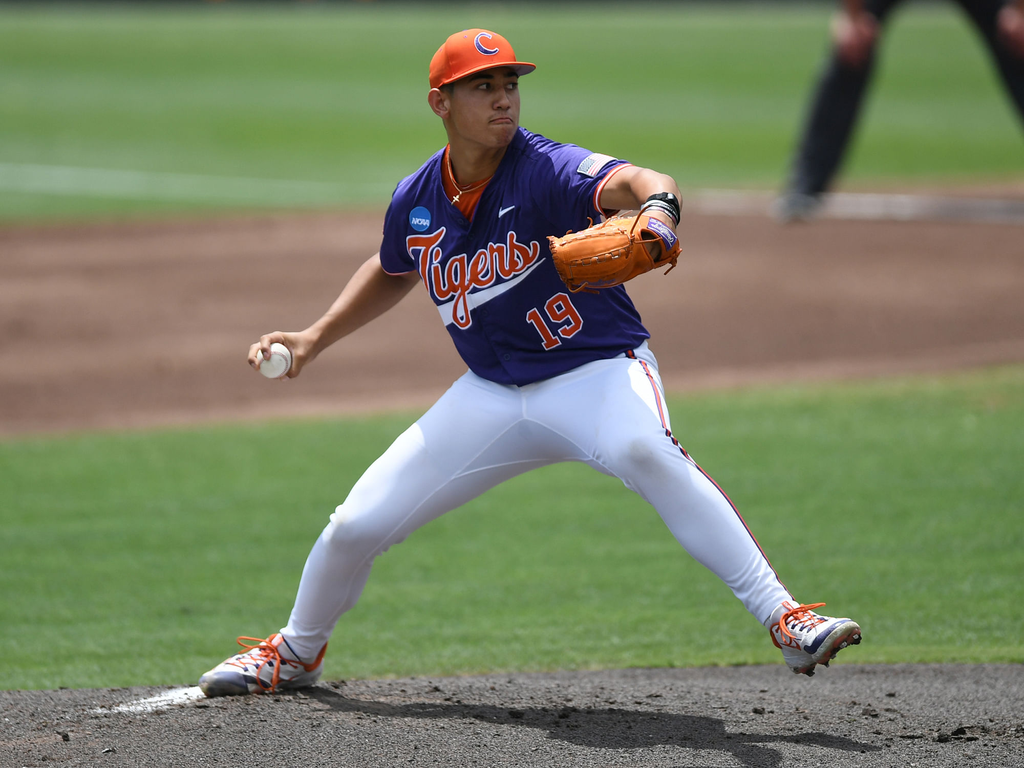 Clemson's Aidan Knaak tallied 108 strikeouts this past season and went 5-1 with a 3.35 ERA. This was enough to hand Knaak the NCBWA National Freshman Pitcher of the Year award. (Image Source: IMAGN)