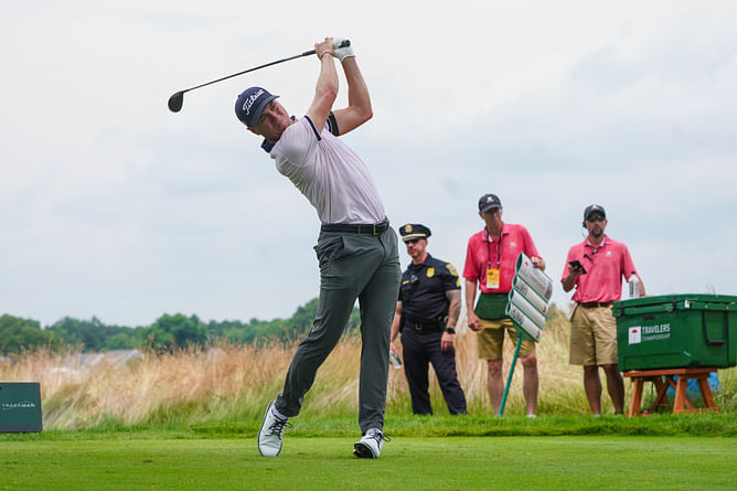 Justin Thomas displays exceptional iron play to lead a PGA Tour tournament for the first time in 781 days