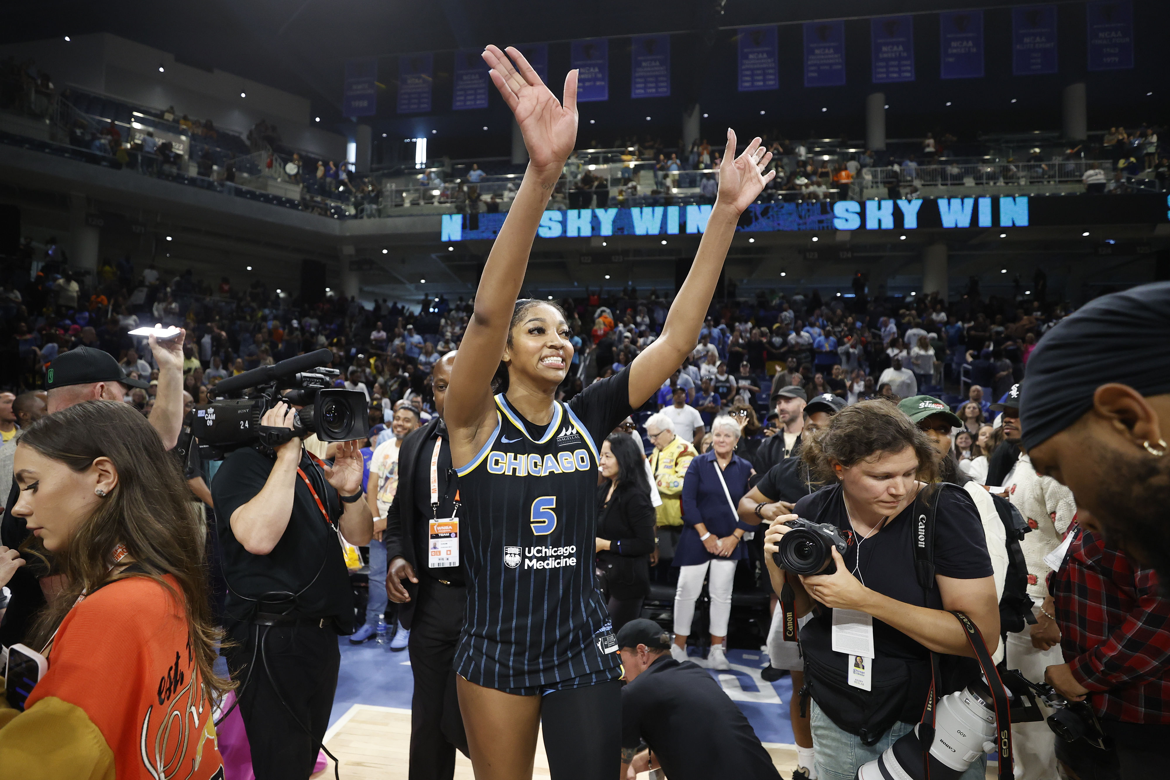 WNBA: Indiana Fever at Chicago Sky