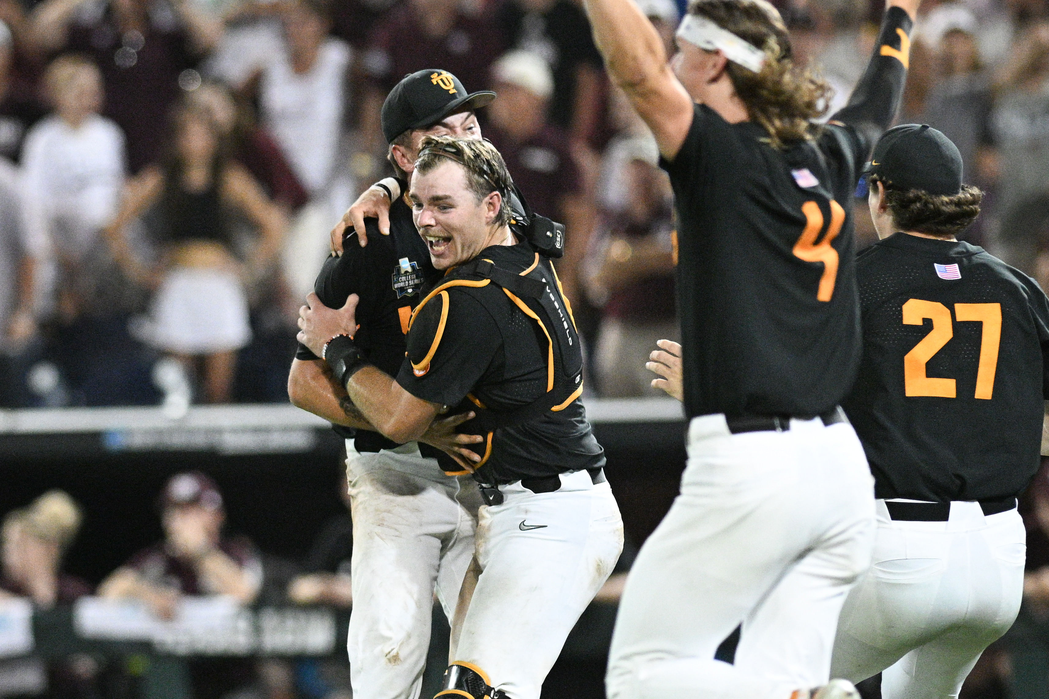 Aaron Combs and the Tennessee Volunteers celebrate after getting the final out of the championship game. (Image Source: IMAGN)