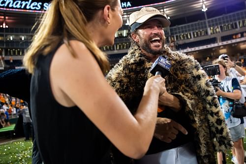 Tennessee coach Tony Vitello wore the daddy hat and the home run coat after the Volunteers captured the national championship in three games over Texas A&M (Image Source: IMAGN)