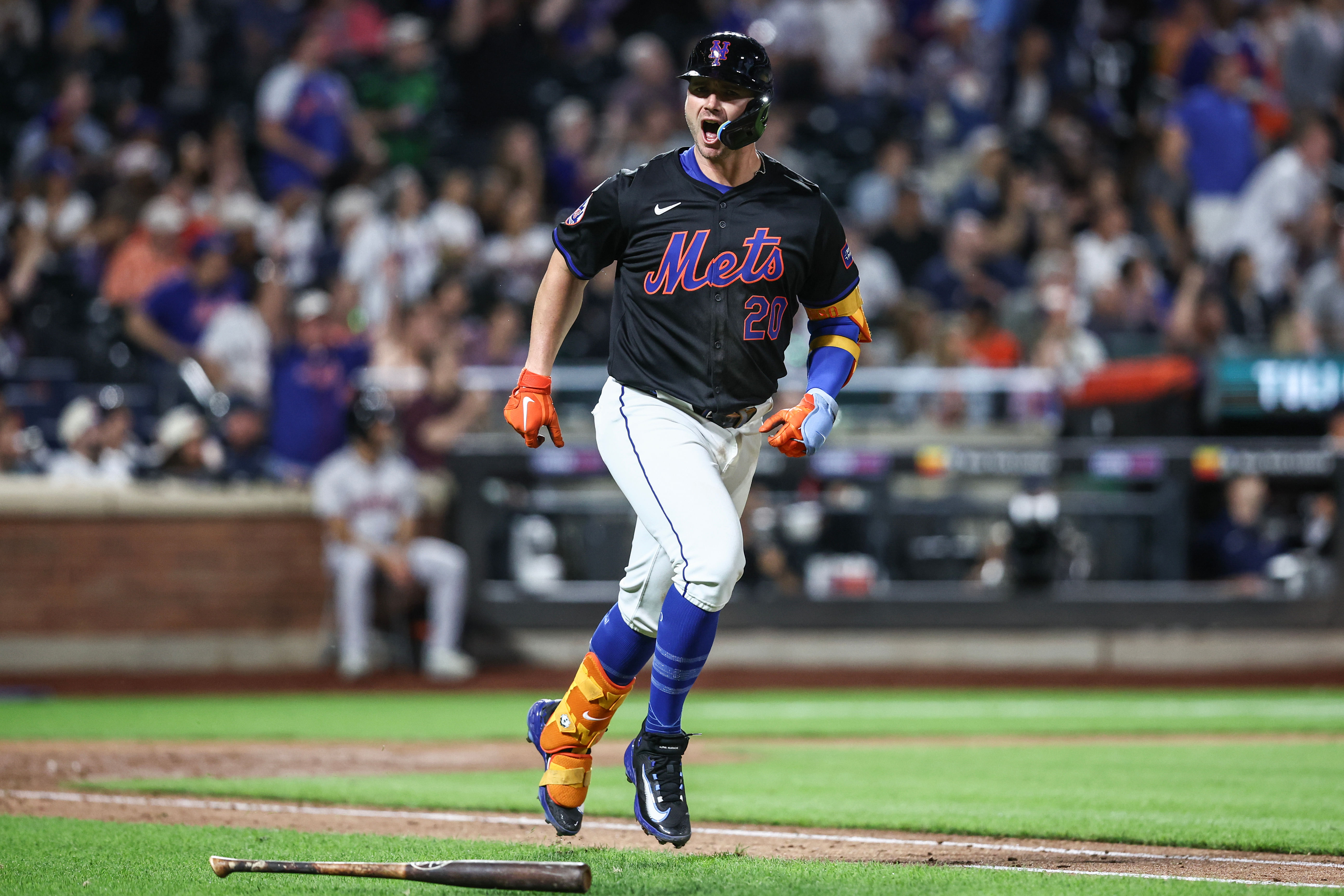 Pete Alonso Trade Rumors: Astros in conversation to obtain star slugger ...