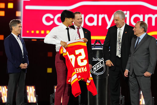 WATCH: Zayne Parekh drops the hard edit for his official entry to the NHL with the Calgary Flames