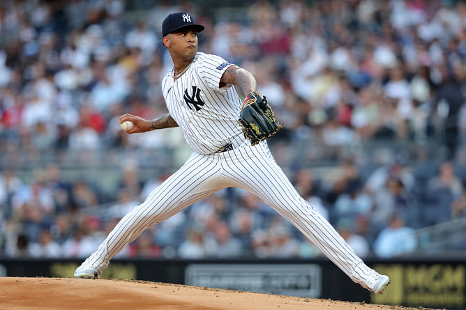“It was fun while it lasted”; “League has caught up to him” - Yankees fans lose hope as Luis Gil struggles with third consecutive start