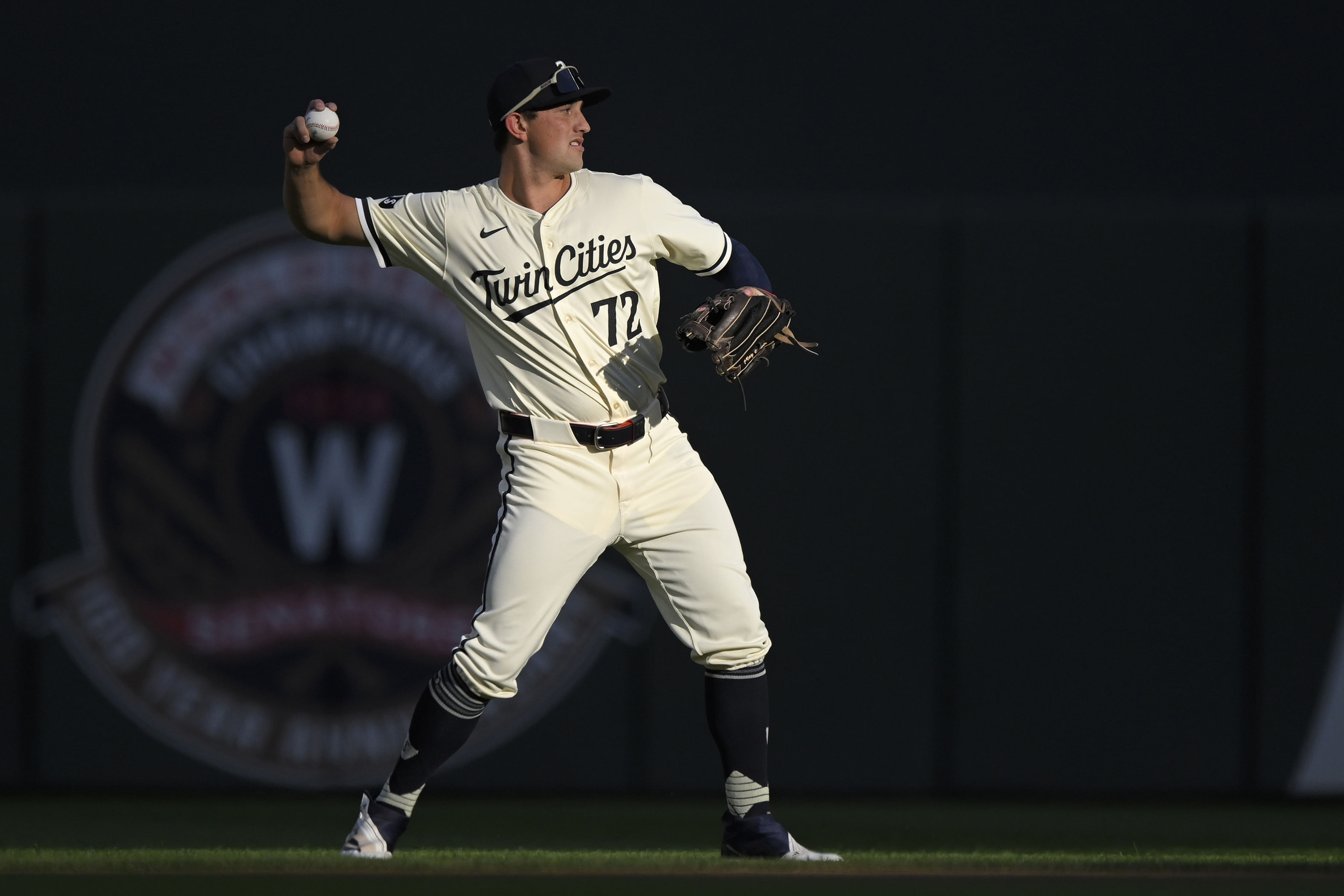 The Minnesota Twns have called up top infield prospect Broks Lee to replace Royce Lewis on the roster. (Photo Credit: IMAGN)