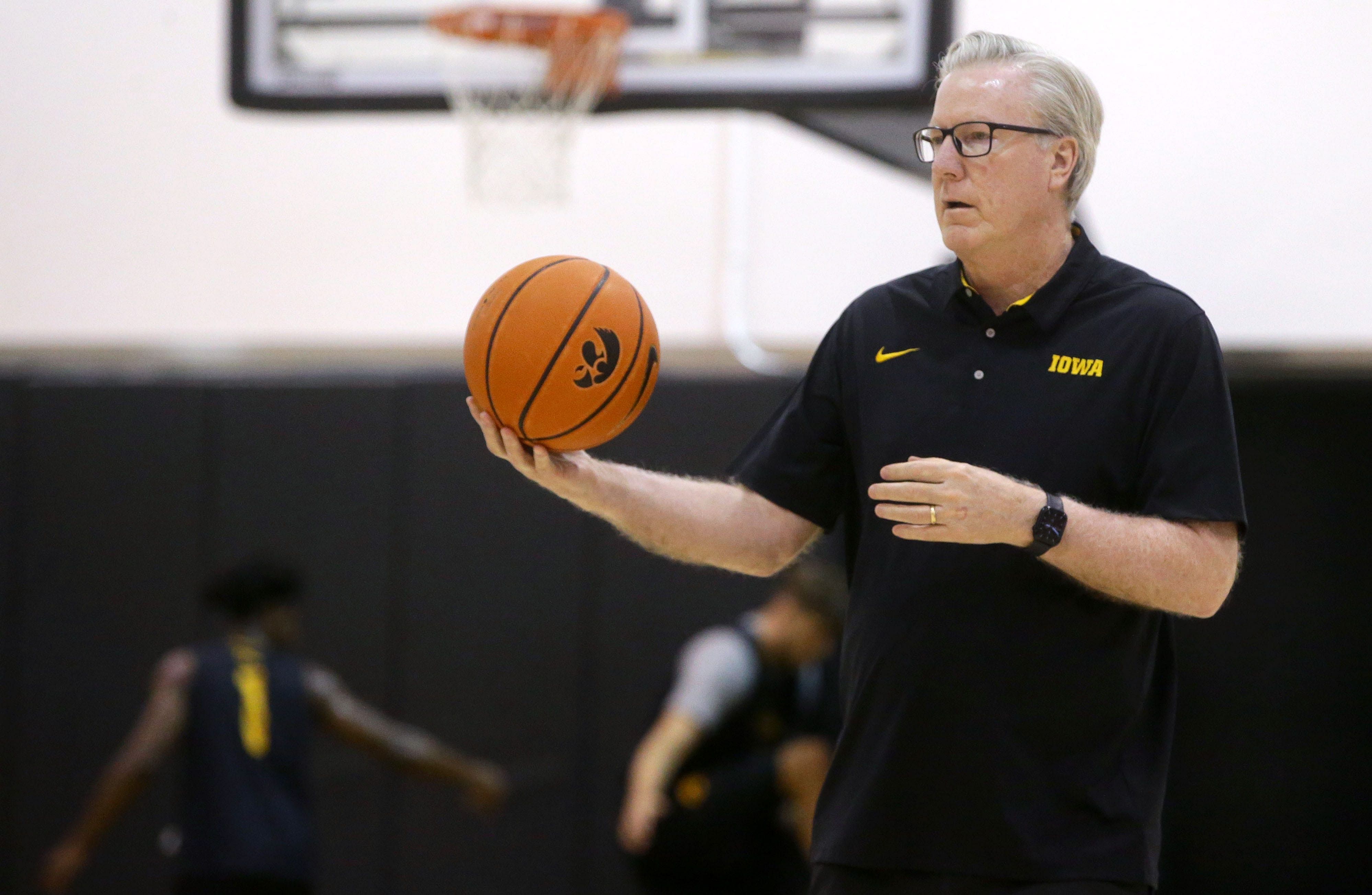 Veteran Iowa coach Fran McCaffery will make his 15th season as lead gaffer for the Hawkeyes in the 2024-25 season (Image Source: IMAGN)