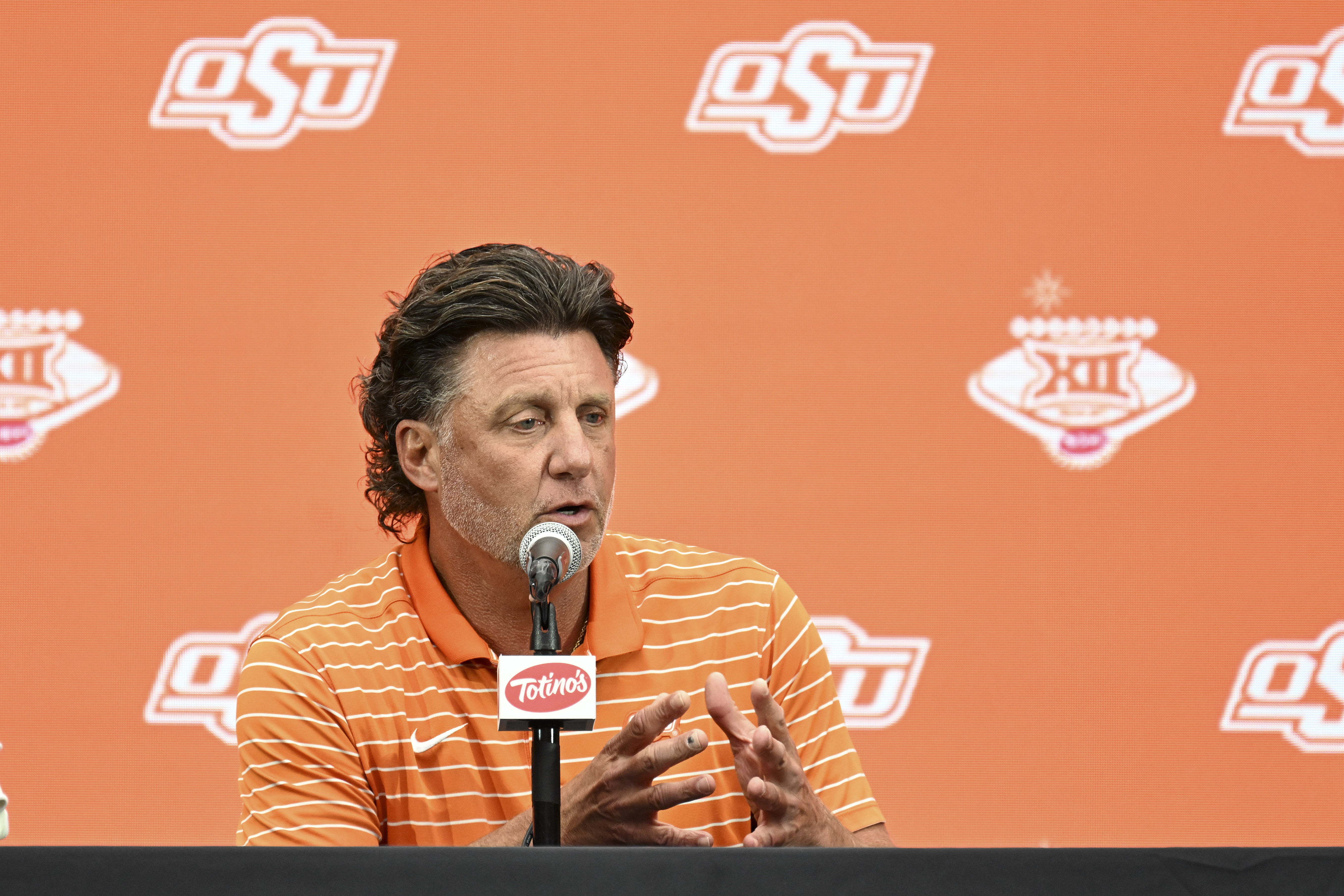 Oklahoma State HC Mike Gundy