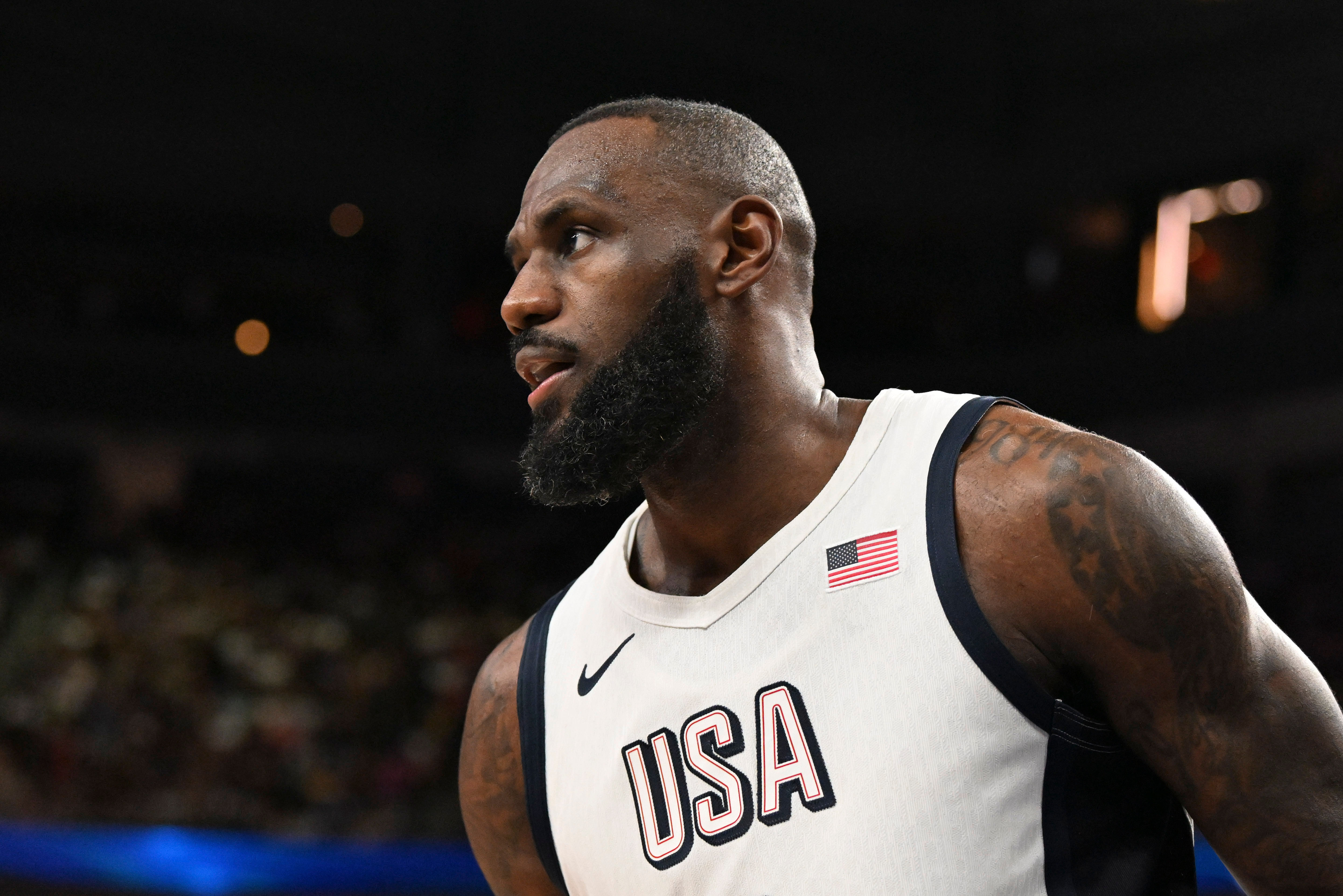 That's why he the goat": Fans in awe after NBA releases video of LeBron  James' verbal leadership during USA training camp