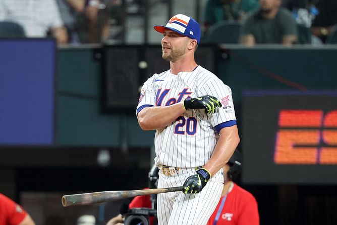 “Bro has the stamina of Aaron Rodgers”; “Thank you for embarrassing the Mets” - MLB fans react as Pete Alonso gets eliminated from Home Run Derby 2024