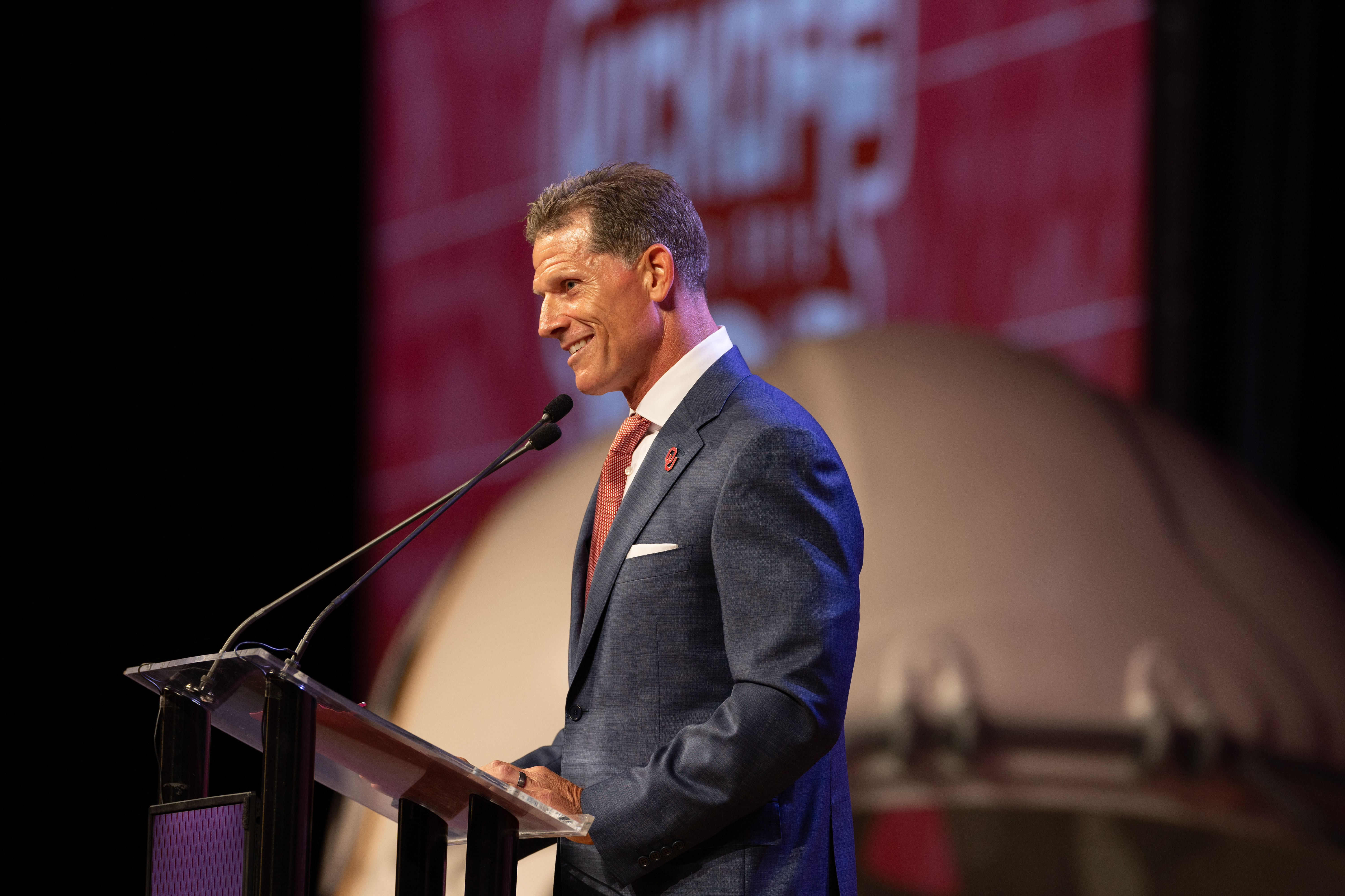 Brent Venables&#039; hiring at Oklahoma drew positive notice from Mark Stoops at SEC Media Days 2024 due to ties of Venables with the Stoops family. (Photo credit: IMAGN)