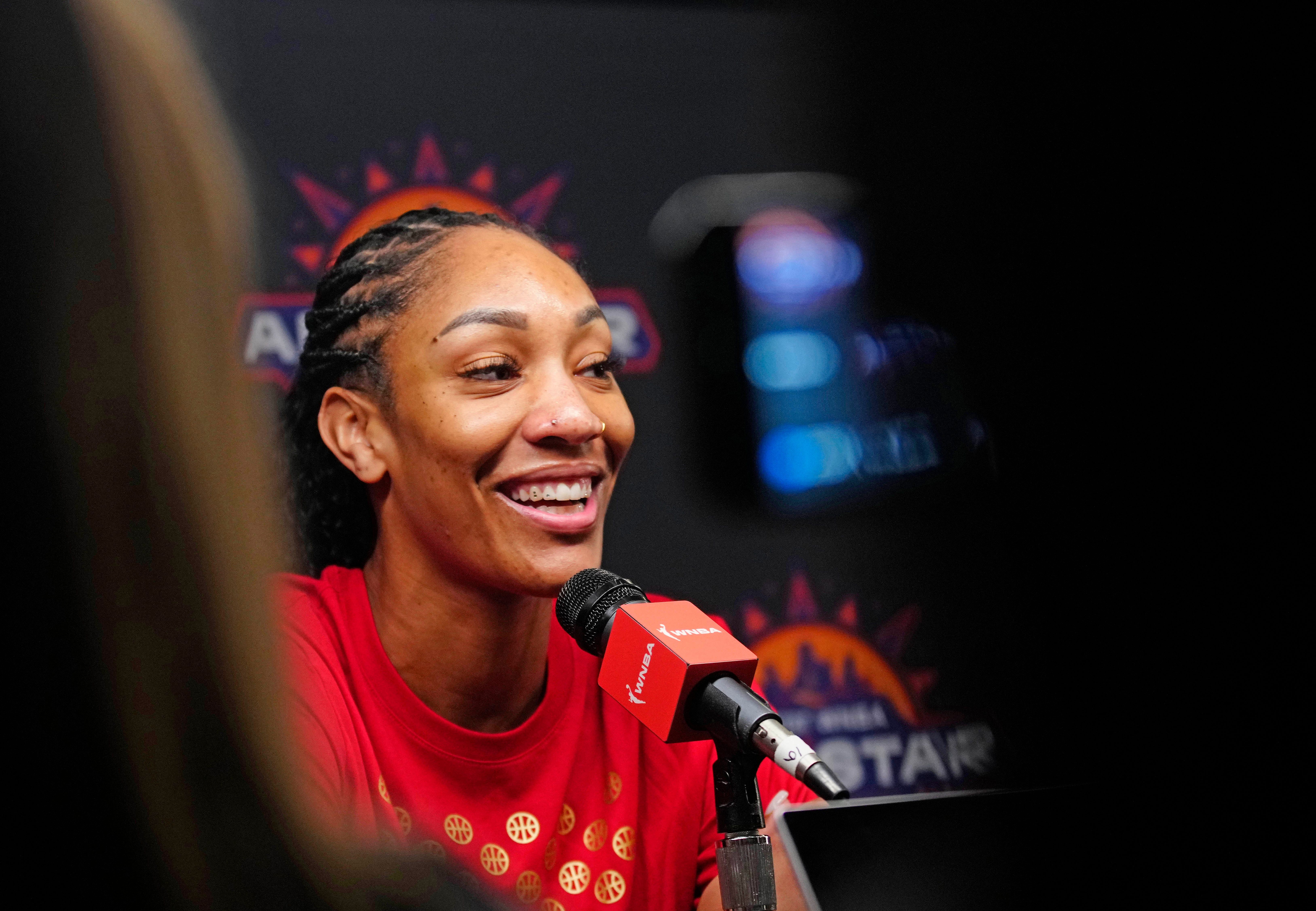 Is A'ja Wilson playing today against Japan? Latest on Team USA center's