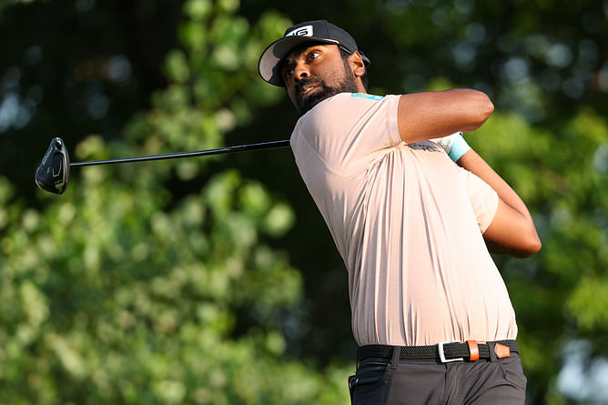 WATCH: Sahith Theegala smashes his own record, nails 394 yard drive at 2024 3M Open