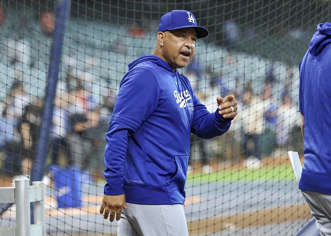 "I just wanted to clarify" - Dave Roberts explains bizarre incident that led to LA Dodgers' embarrassing loss against rival Padres