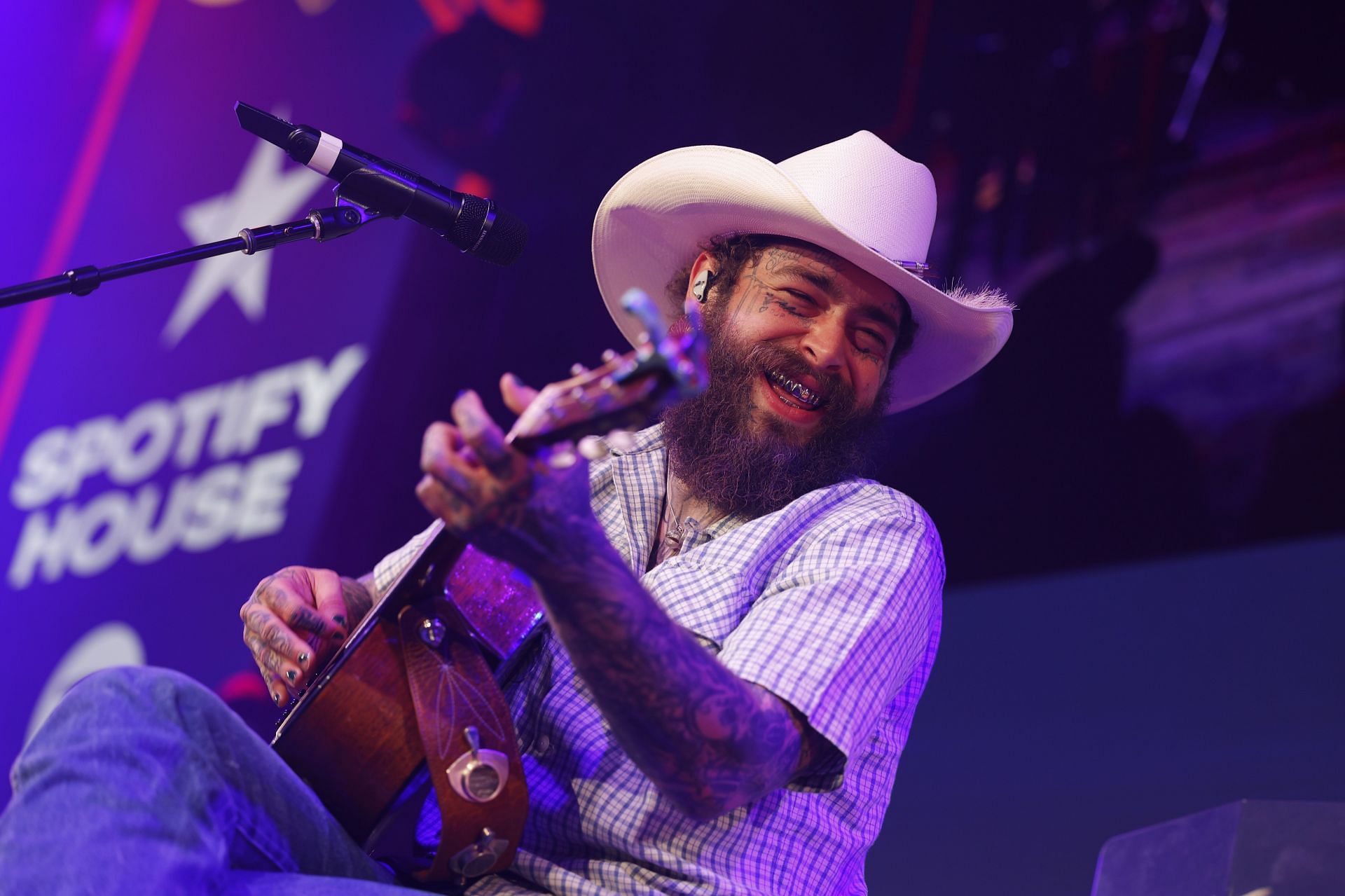 Post Malone debuted with the 2015 single called &#039;White Inversion&#039; (Image via Brett Carlsen/Getty Images)