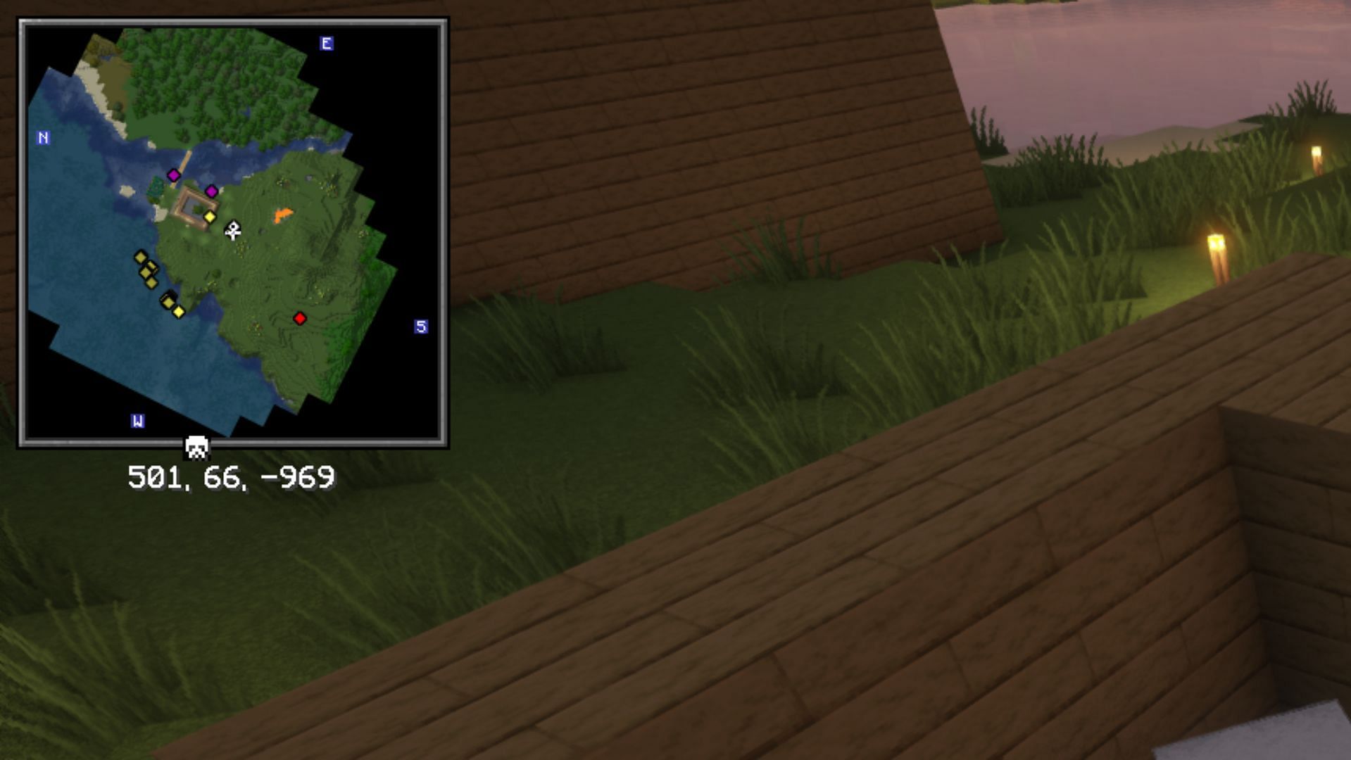 The minimap will not only show items and mobs but will also show the coordinates (Image via Mojang Studios)