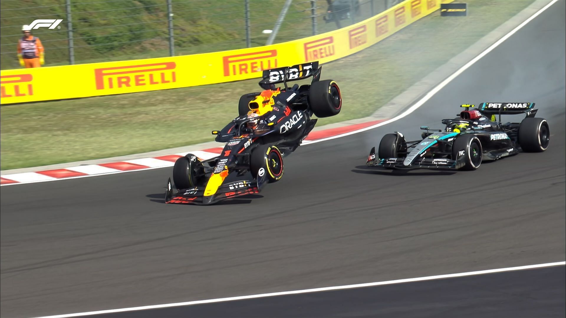 Max Verstappen and Lewis Hamilton in the Hungarian GP (Image via F1 on X)