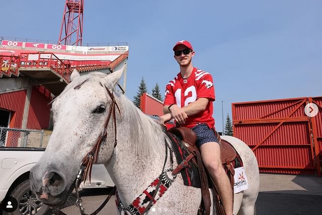 Dustin Wolf attended Calgary Stampeders game (Credit: Dustin Wolf Instagram)