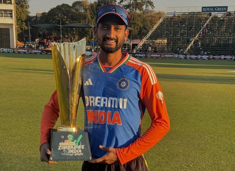 Khaleel Ahmed with the T20I series trophy in India&#039;s tour of ZImbabwe (Image Credits: Khaleel Ahmed&#039;s Instagram)