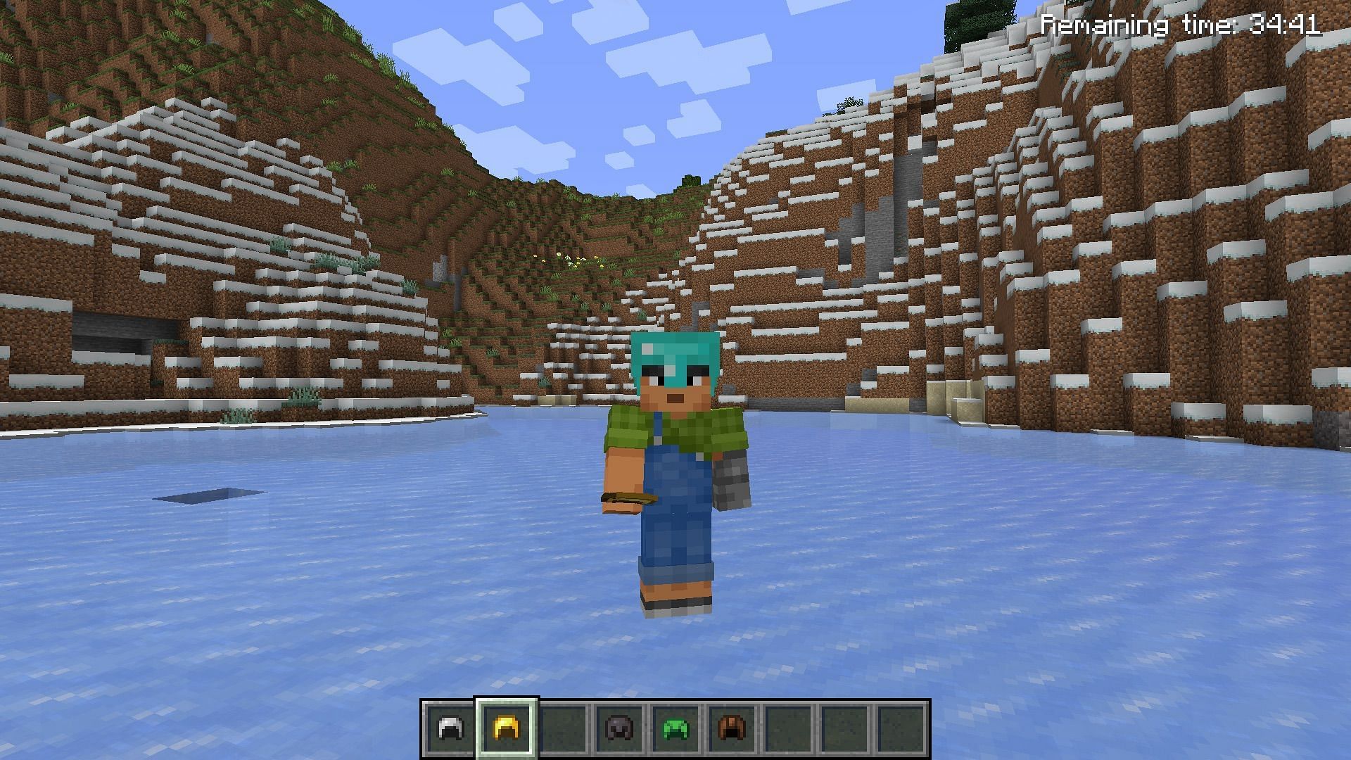 Diamond helmet in the game (Image via Mojang Studios)