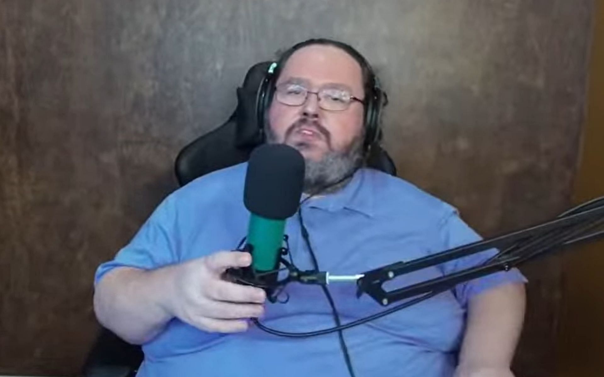 Boogie2988 threats to harm himself with a knife