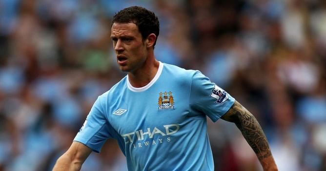 "I don’t know why you’d want to get rid of him" - Wayne Bridge urges Chelsea to keep star player as Manchester United plot move