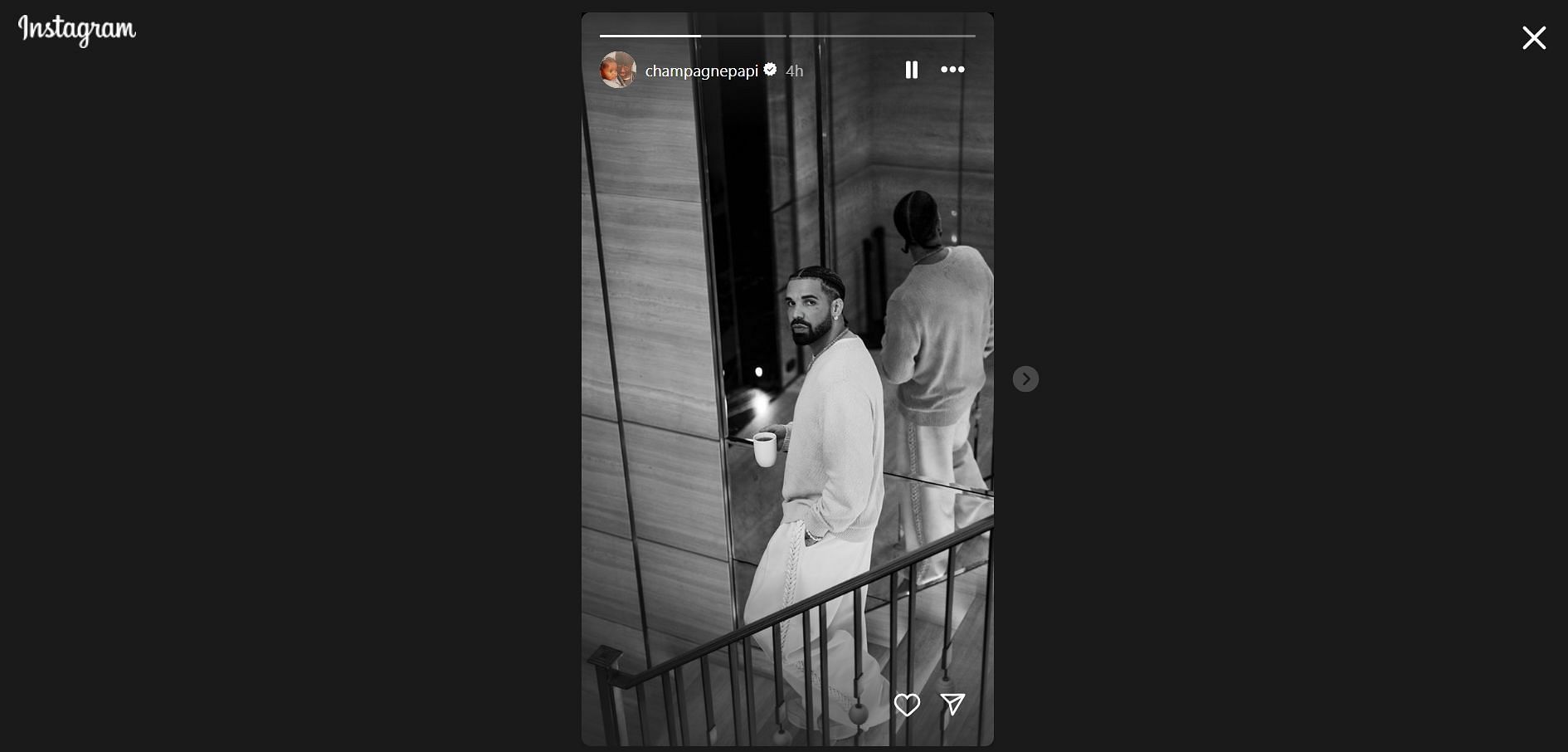 Drake uploaded a picture on his Instagram story (Image via Instagram/@champagnepapi)