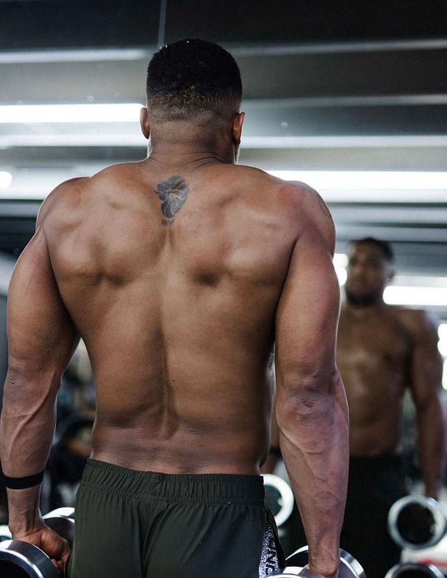 In Photos: Anthony Joshua looks in serious shape while sweating it out ...