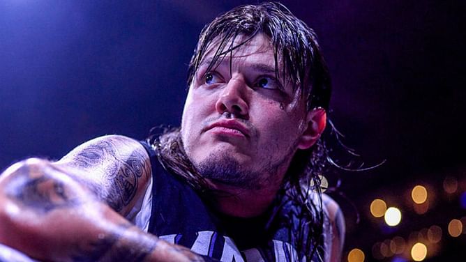 SmackDown star reacts to Dominik Mysterio's disrespectful action ahead of WWE RAW