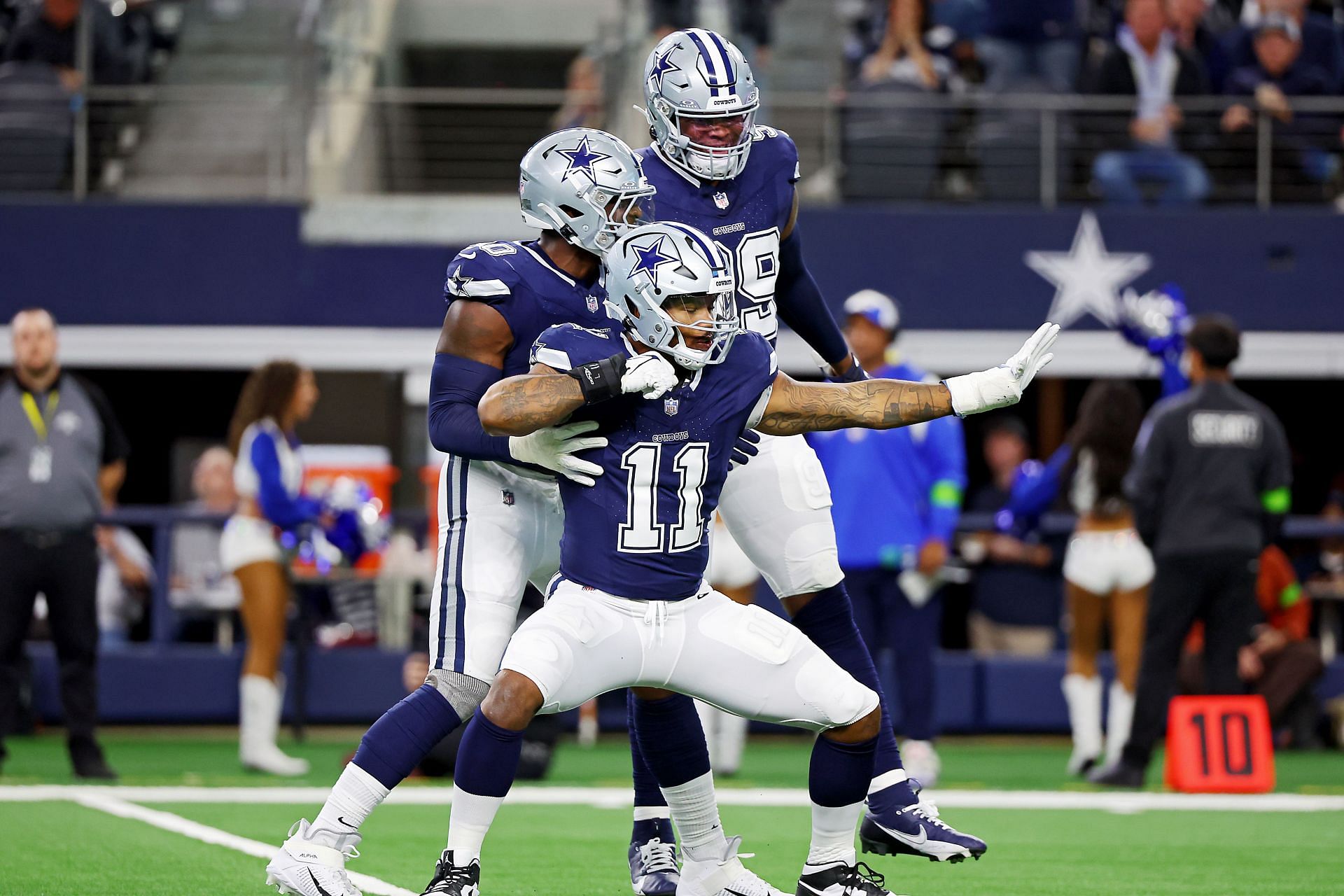 Micah Parsons during Los Angeles Rams v Dallas Cowboys (getty)