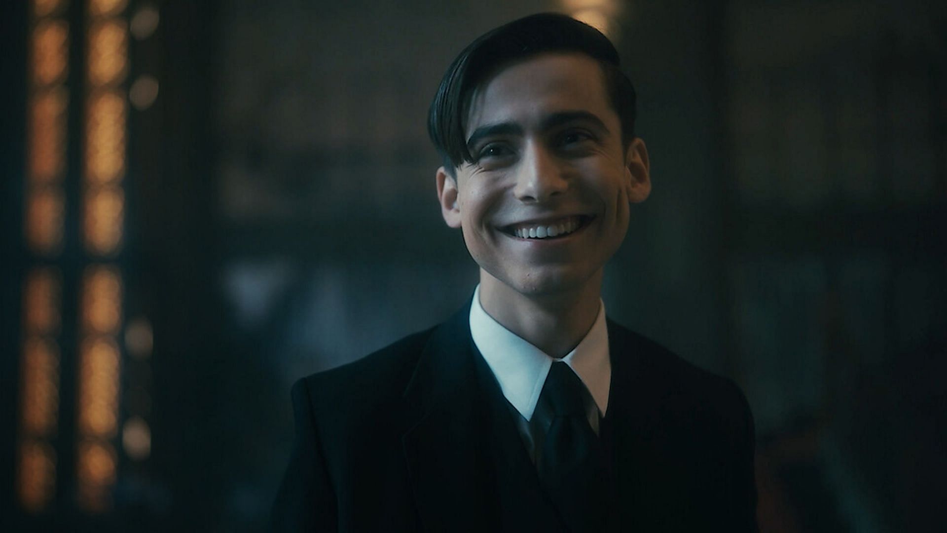 Five&#039;s quick wit makes him one of the most popular characters in The Umbrella Academy (Image via Netflix)