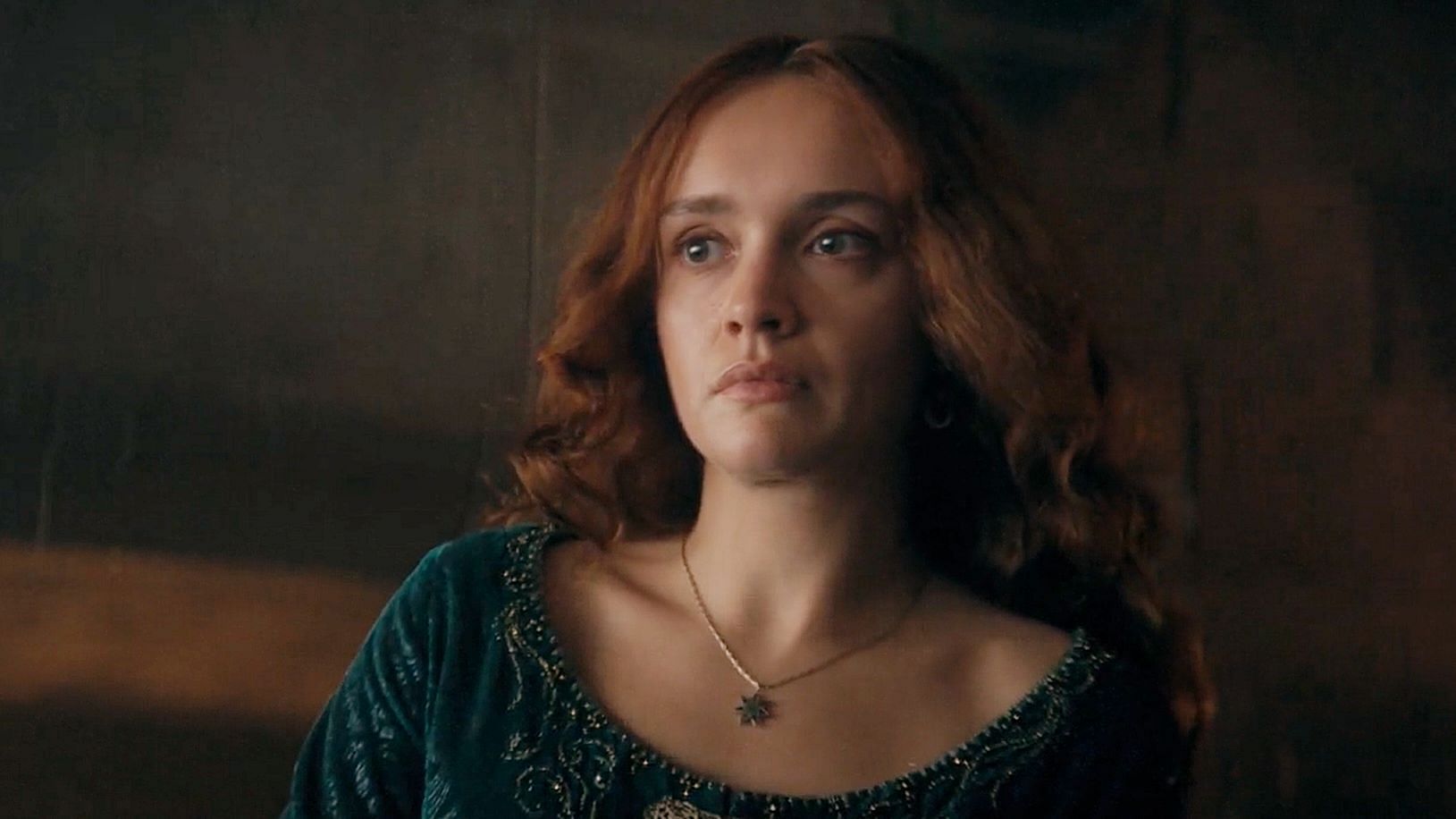 Olivia Cooke as Alicent Hightower in House of the Dragon season 2 (via HBO Max)