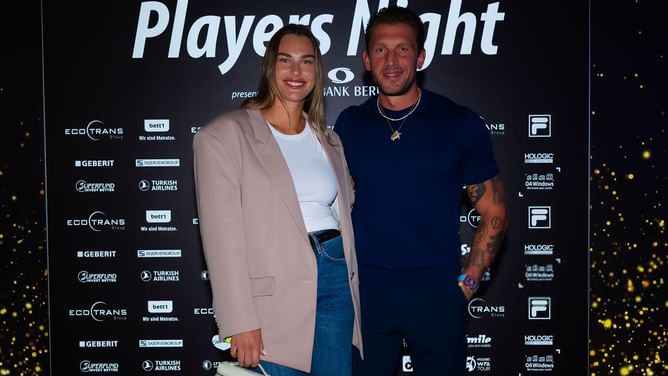 Aryna Sabalenka & boyfriend Georgios Frangulis match each other adorably in purple on vacation