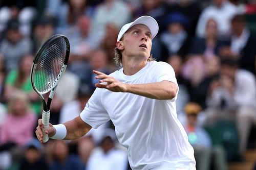 Emil Ruusuvuori beat Stefanos Tsitsipas in the second round.