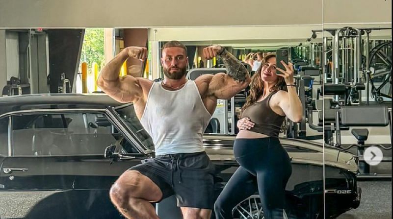 Chris Bumstead and fianc&eacute;e Courtney King