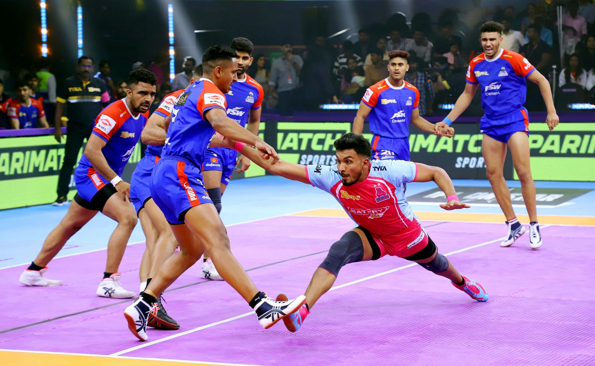 Arjun Deshwal in action for Jaipur Pink Panthers (Image via: PKL)