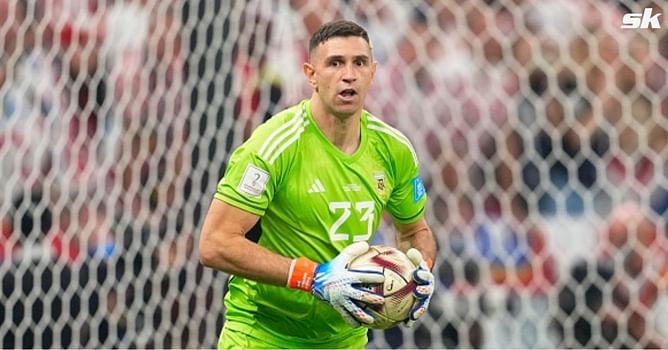 Emi Martinez opens up on what he told Argentina teammates before his iconic penalty shootout performance in the Copa America quarter-finals