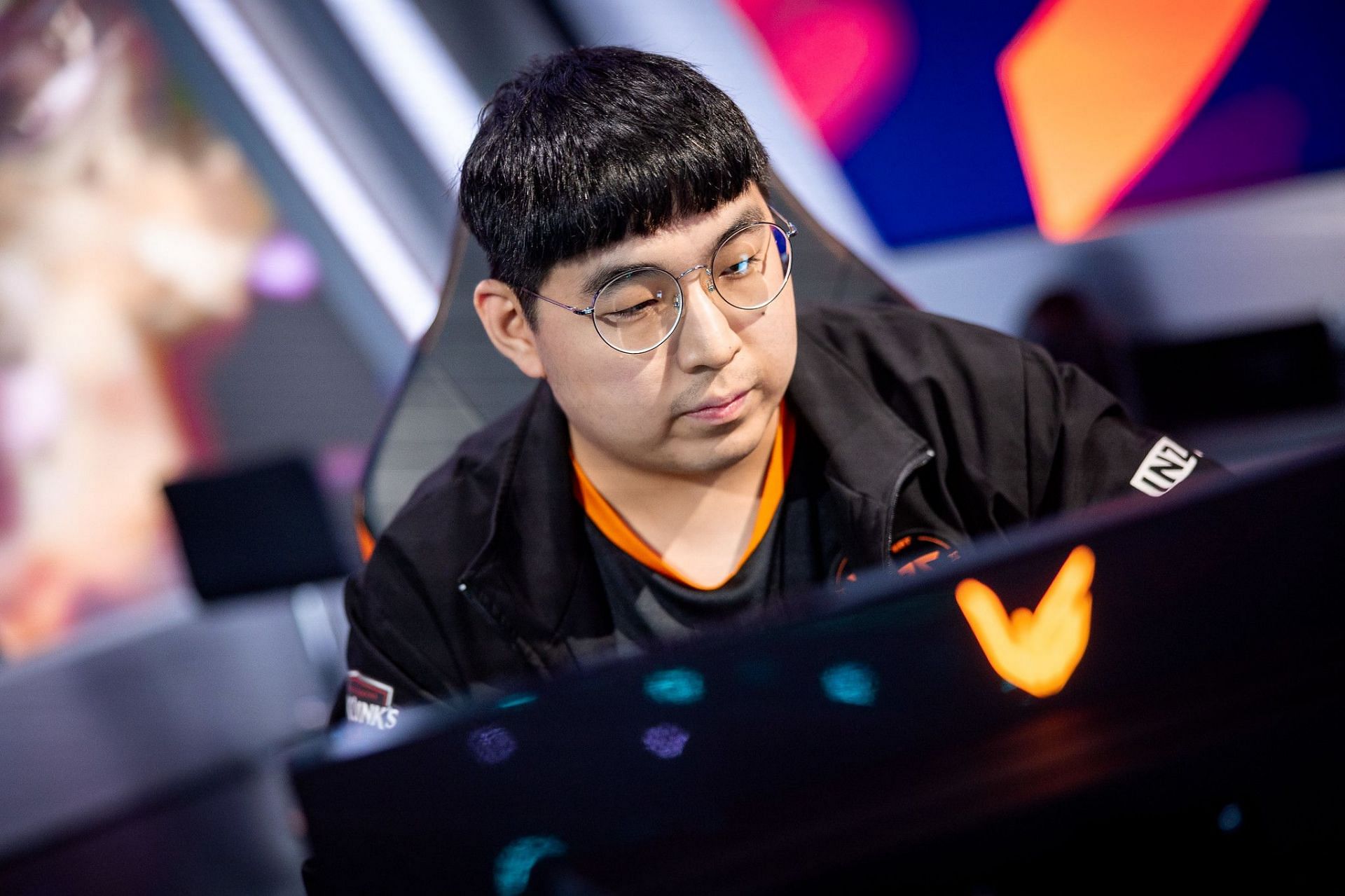 Fnatic Noah playing against SK Gaming at LEC 2024 Summer Split Playoffs (Image via Riot Games)